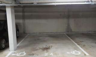 Garage   m² à louer à Bassens (33530)