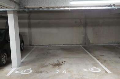 Garage  76 €
