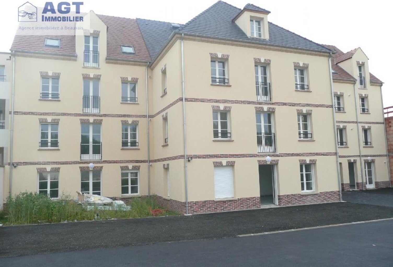 BEAUVAIS — photo 1