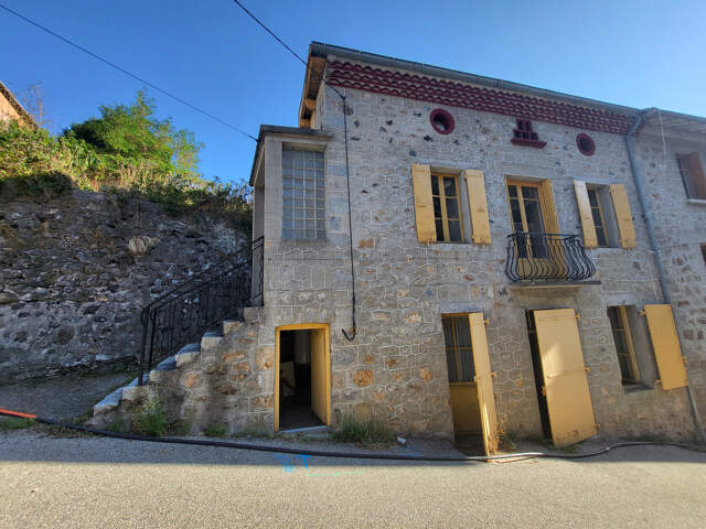 Ardèche (07) - A Vendre Saint-Martin-De-Valamas - Maison de — photo du bien