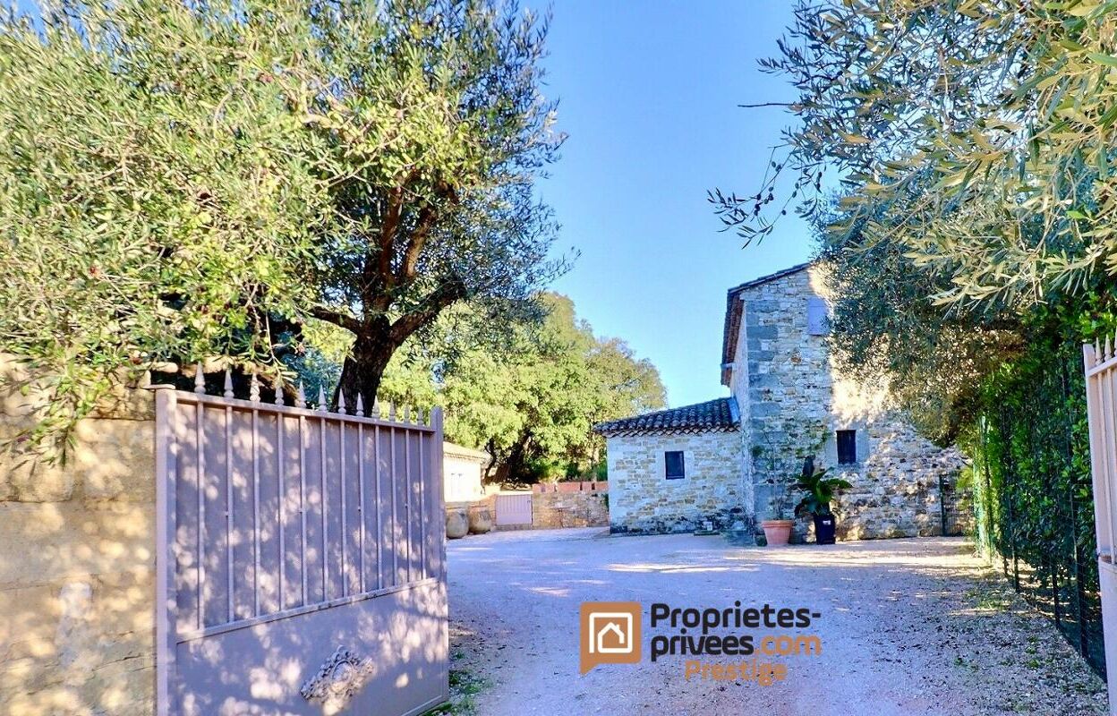 maison 9 pièces 255 m2 à vendre à Uzès (30700)