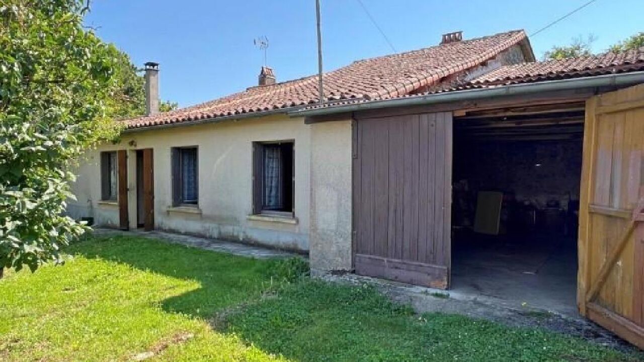 maison 5 pièces 84 m2 à vendre à Champagne-Mouton (16350)