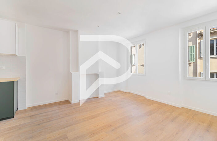PLACE JEAN JAURES MARSEILLE - 13006  T2  DE 36.51 m2 RENOVE — photo 3