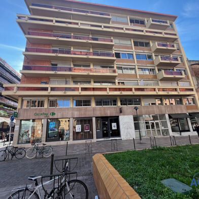 Commerce 7 pièces 2300 €