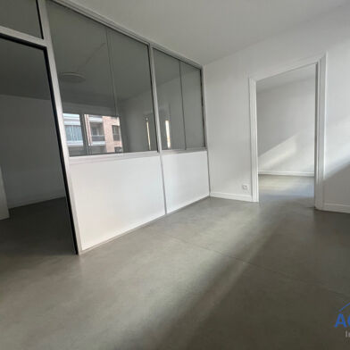 Commerce 7 pièces 2300 €