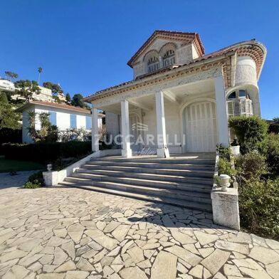 Maison  12600000 €