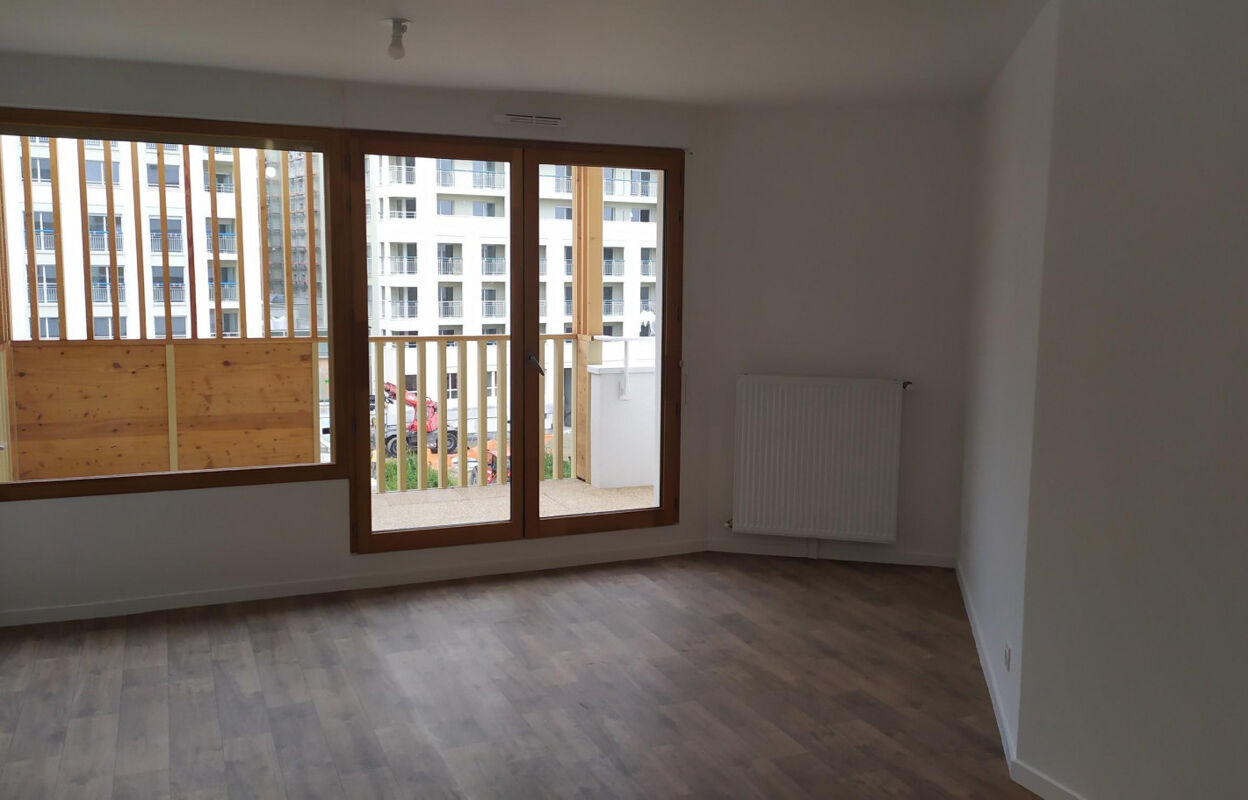 appartement 2 pièces 45 m2 à vendre à Noisy-le-Grand (93160)