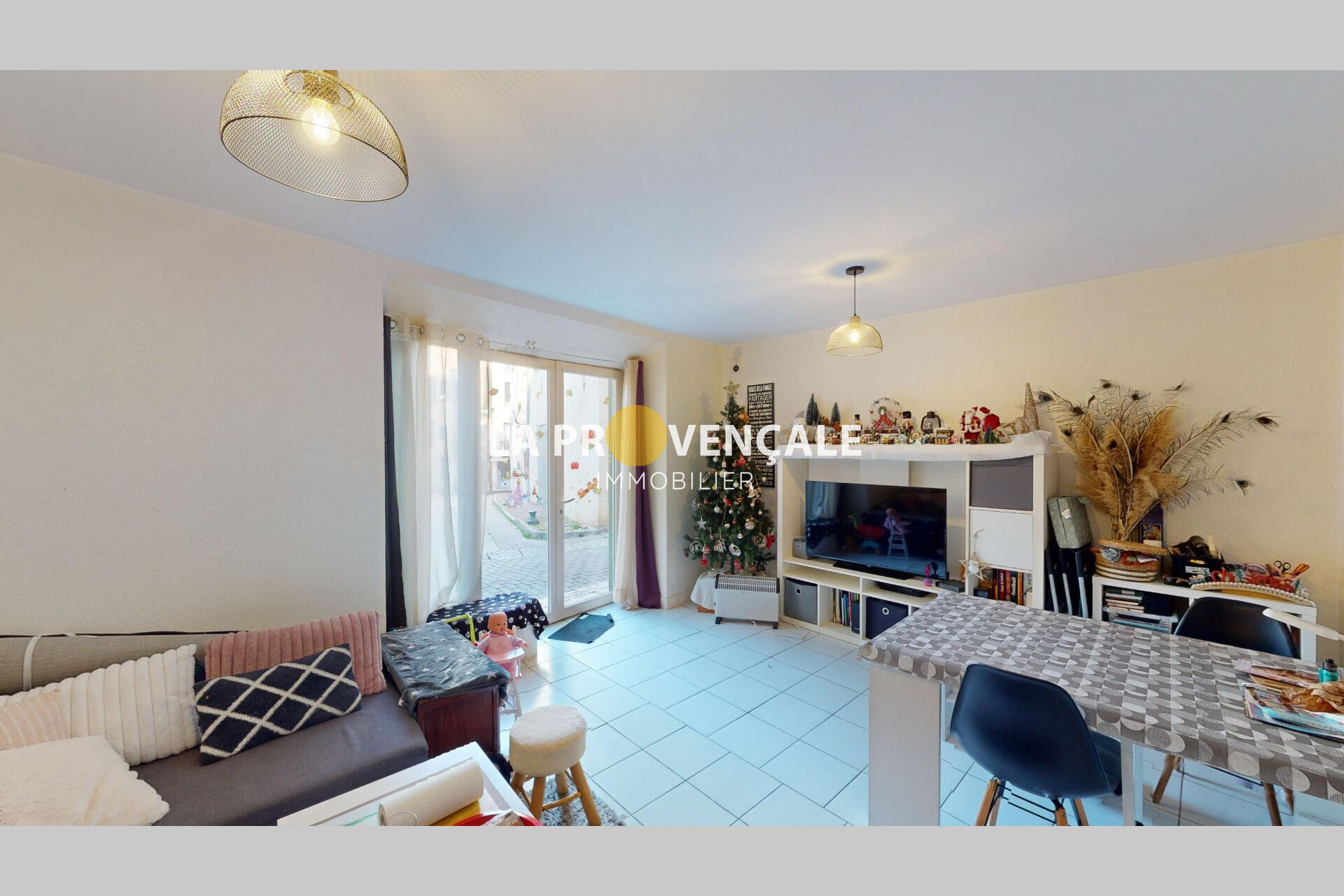 Appartement 2 pièces  à vendre Trets 13530