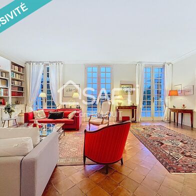 Maison 11 pièces 360 m²