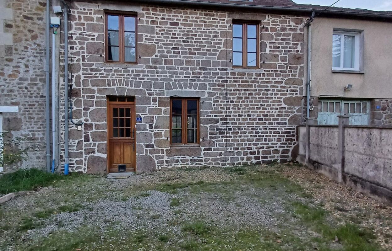 maison 4 pièces 108 m2 à vendre à Le Housseau-Brétignolles (53110)