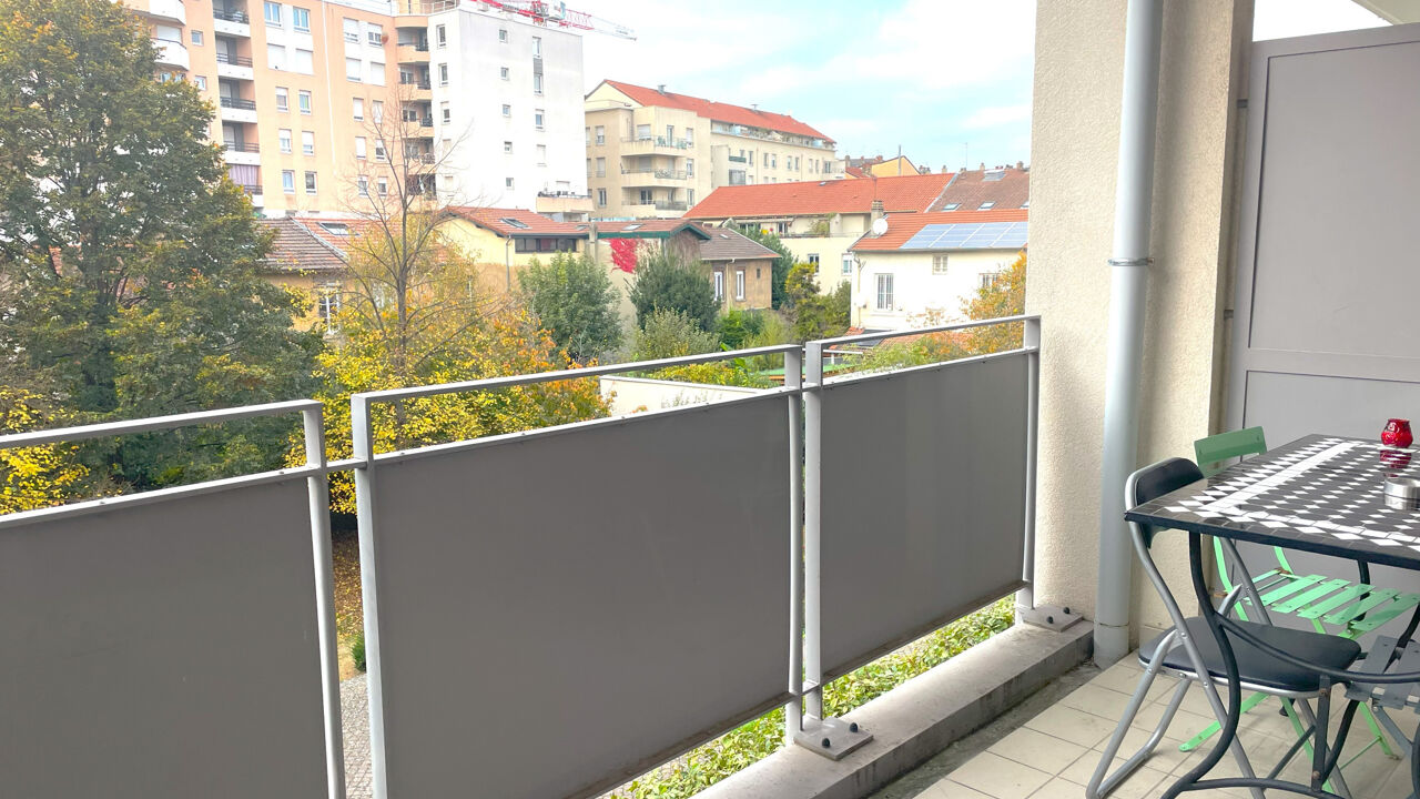 appartement 2 pièces 43 m2 à louer à Villeurbanne (69100)