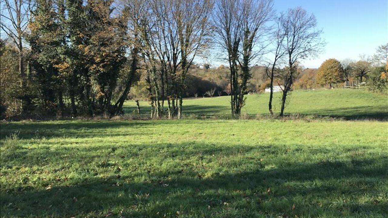 terrain  pièces 1673 m2 à vendre à Lubersac (19210)