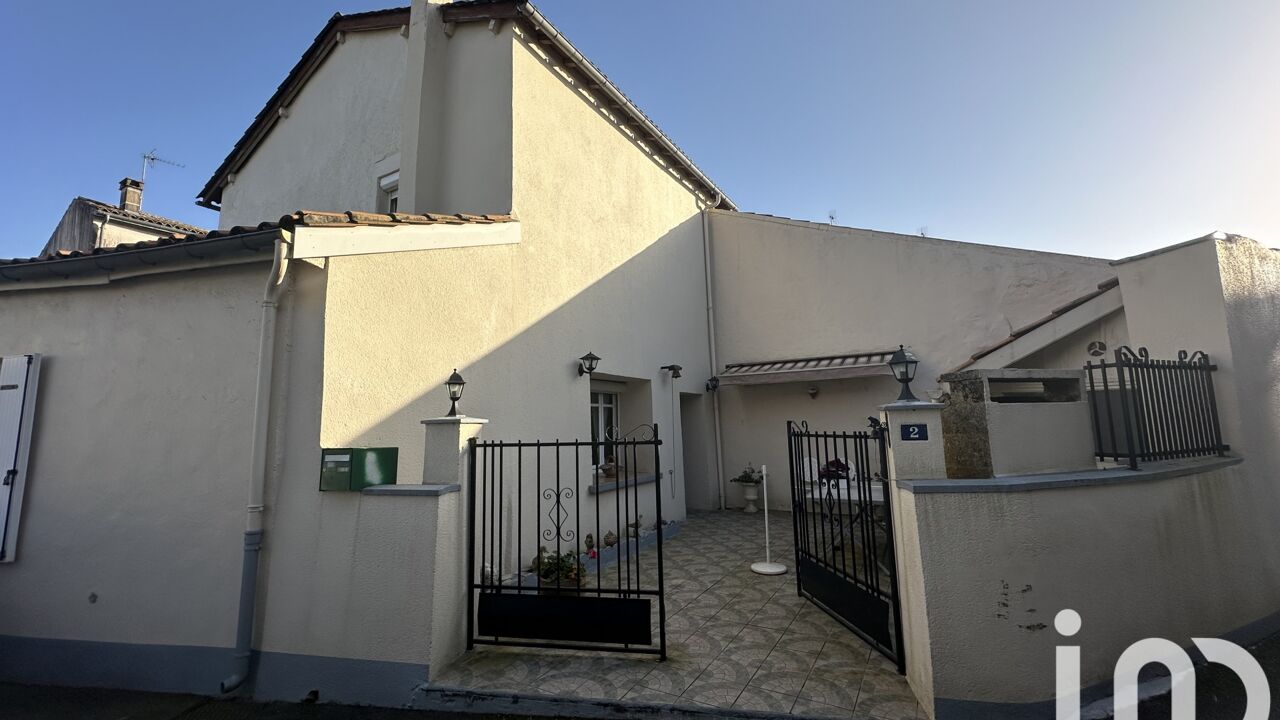 maison 5 pièces 72 m2 à vendre à Montlieu-la-Garde (17210)