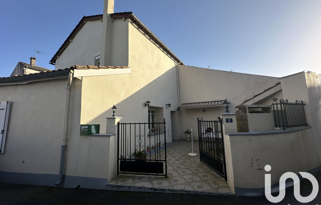 maison 5 pièces 72 m2 à vendre à Montlieu-la-Garde (17210)