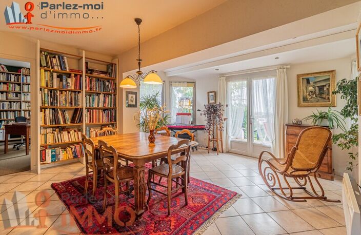 Villa — photo 3