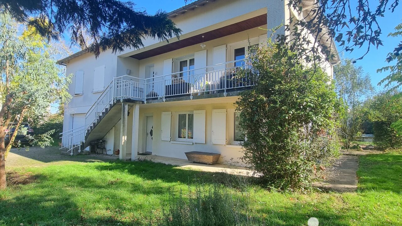 maison 7 pièces 210 m2 à vendre à Brioux-sur-Boutonne (79170)