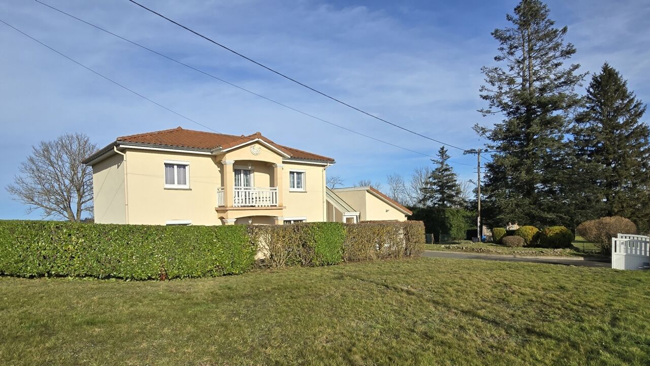 maison 5 pièces 135 m2 à vendre à Saint-Maurice-en-Gourgois (42240)