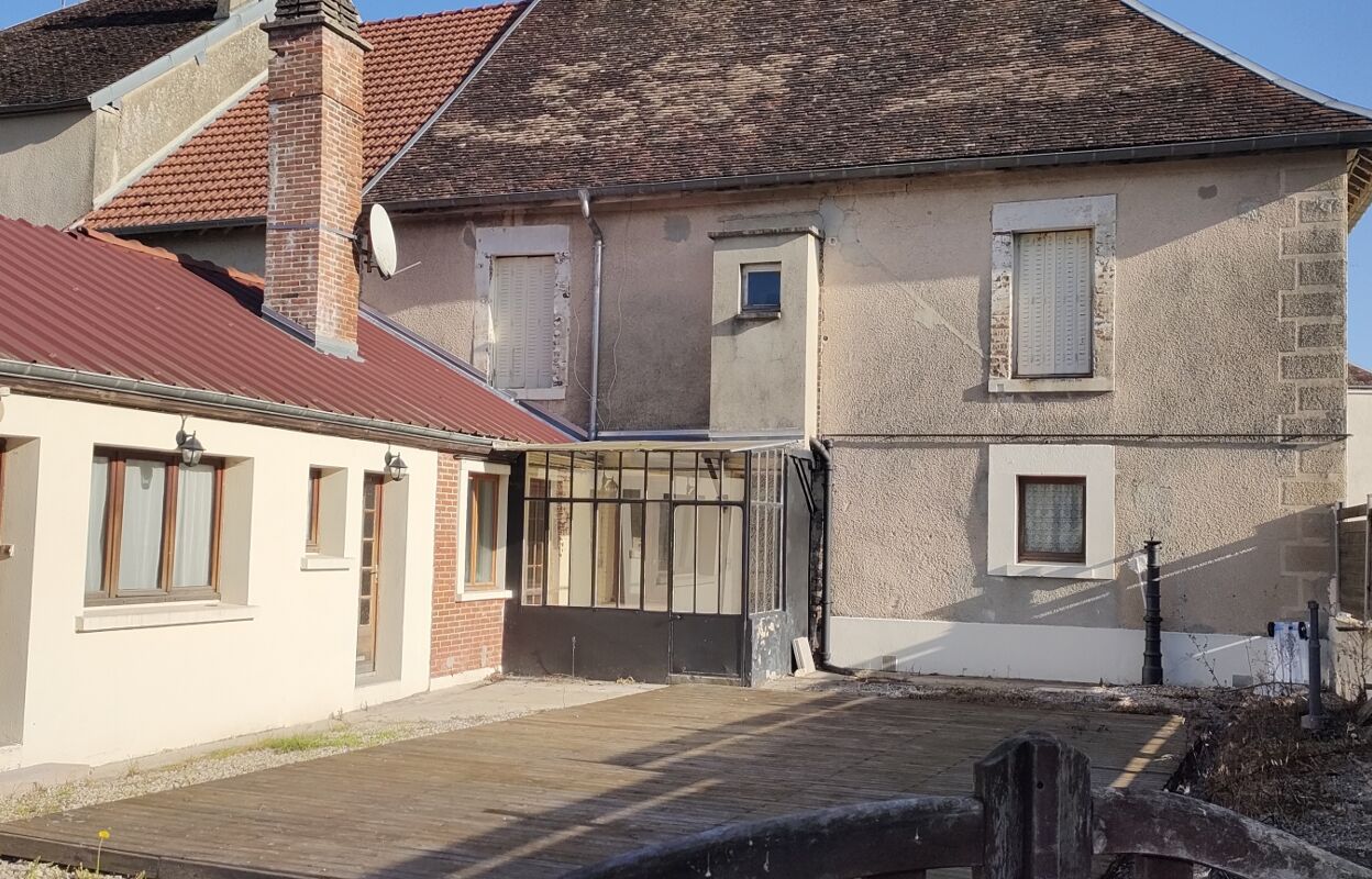 maison 5 pièces 202 m2 à vendre à Vendeuvre-sur-Barse (10140)