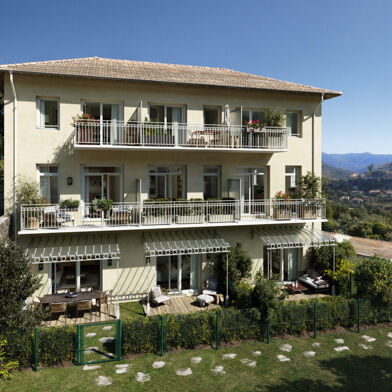 Appartement 2 pièces 241700 €