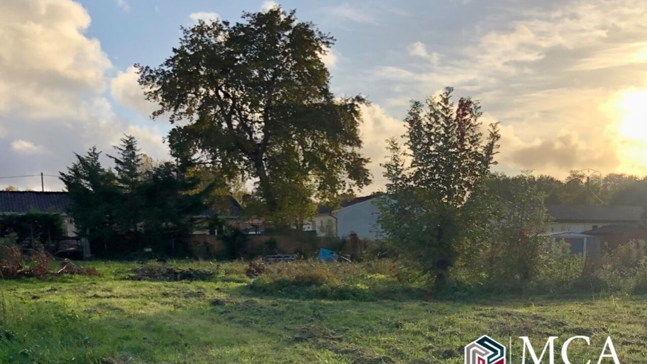 terrain  pièces 830 m2 à vendre à Saint-Estèphe (33180)