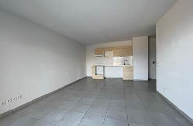 Appartement Type 3 avec balcon et garage — photo du bien