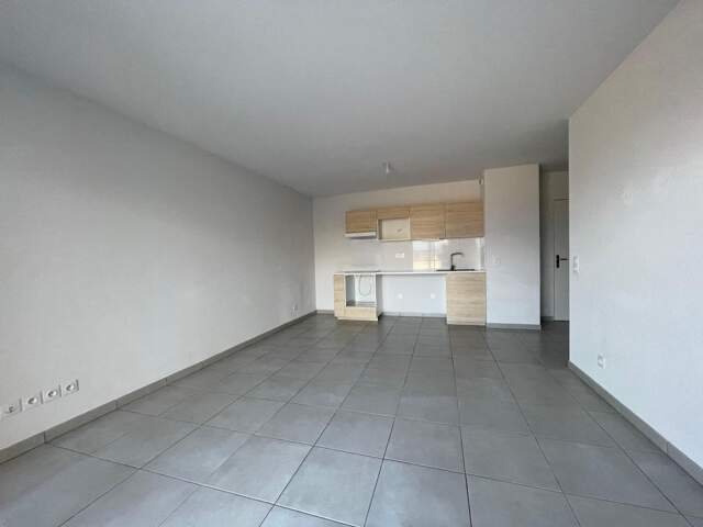 Appartement Type 3 avec balcon et garage — photo du bien