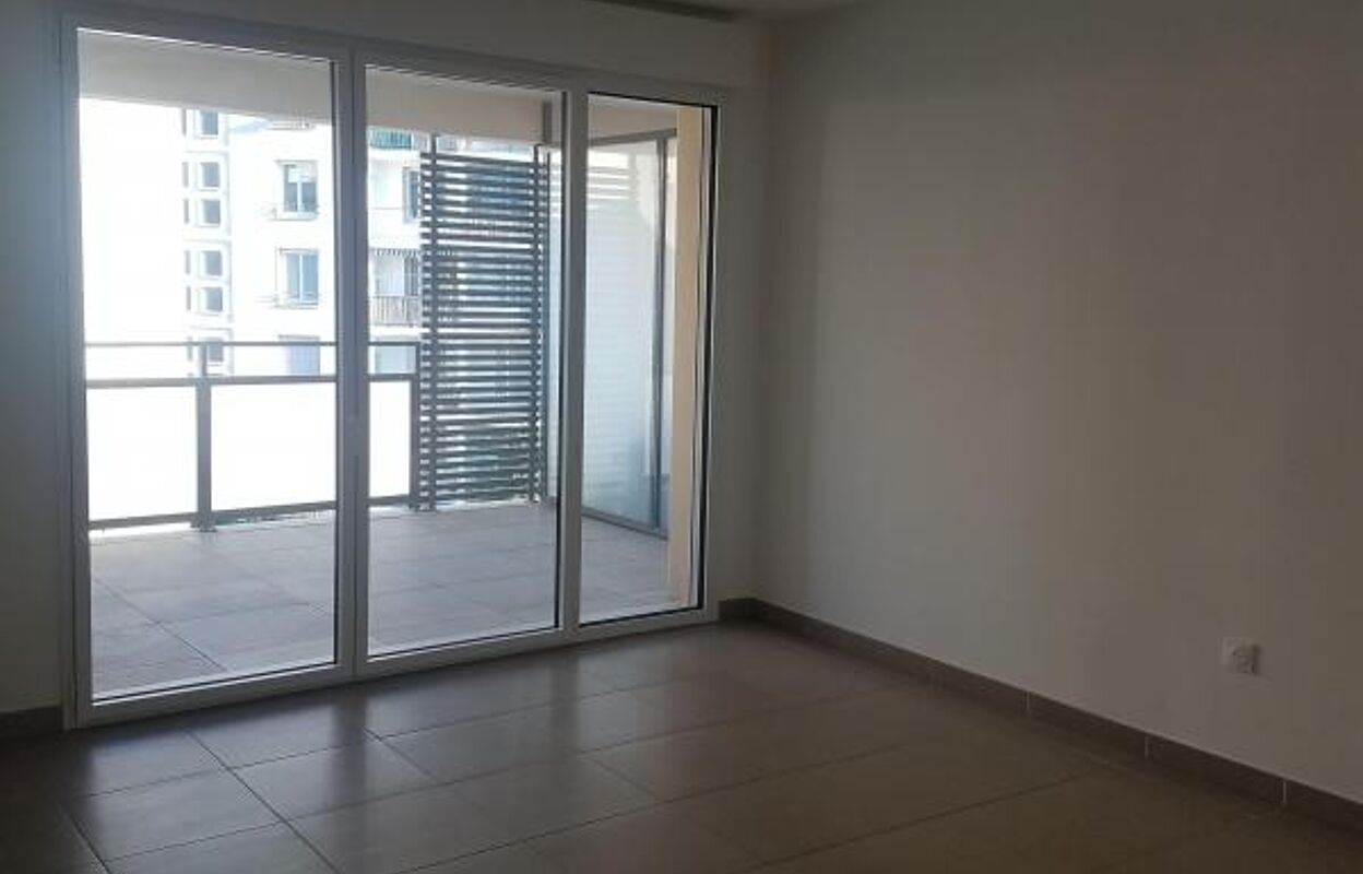 appartement 3 pièces 63 m2 à louer à Nîmes (30000)