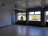 Idéal Artisan / Commerce : Grand local de 116 m² sur axe passant – Saint-Satur — photo 3