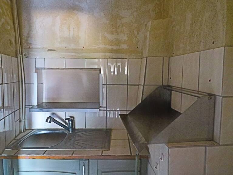 Idéal Artisan / Commerce : Grand local de 116 m² sur axe passant – Saint-Satur — photo 1