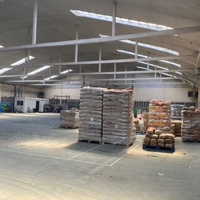 property.type.service  660000 €