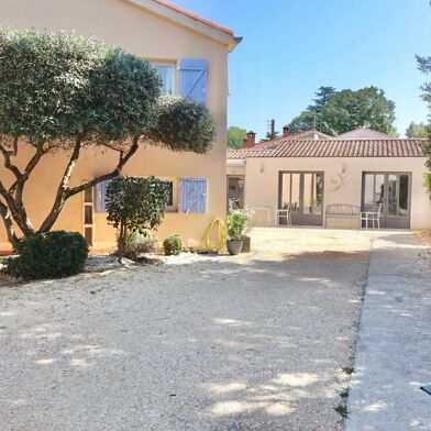 Maison 8 pièces 180 m²