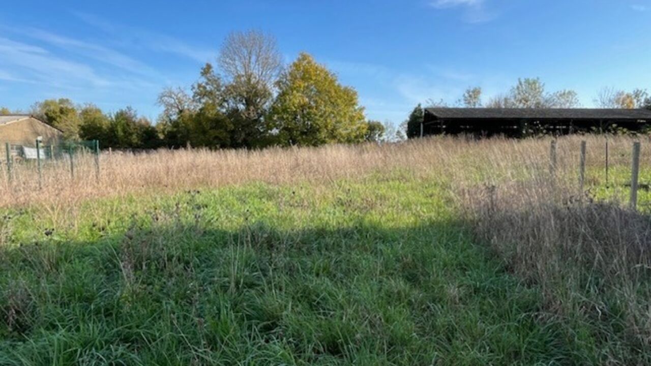 terrain  pièces 1150 m2 à vendre à Saint-Jean-d'Angély (17400)