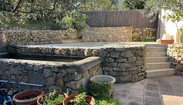 Villa / Maison 9 pièces  à vendre Cotignac 83570