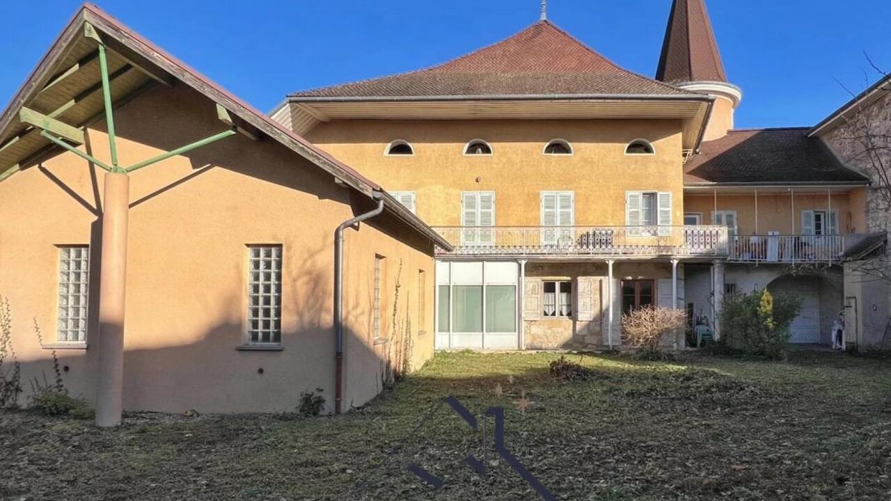 appartement 9 pièces 243 m2 à vendre à Saint-Genix-les-Villages (73240)