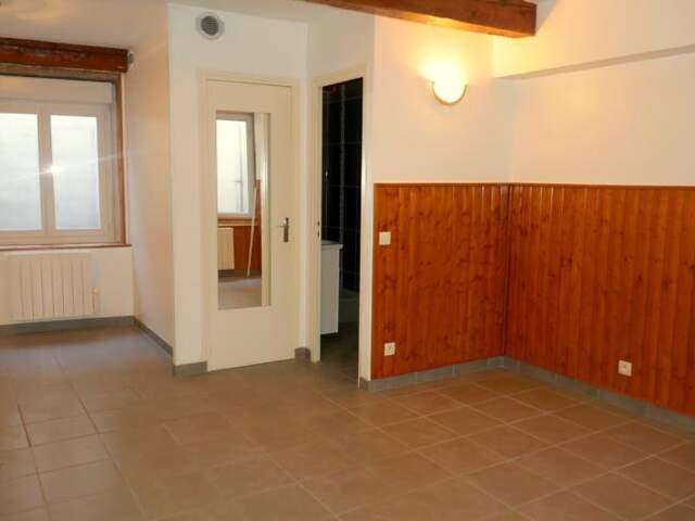 A LOUER - Studio - Centre-ville de VIENNE (38200) — photo du bien