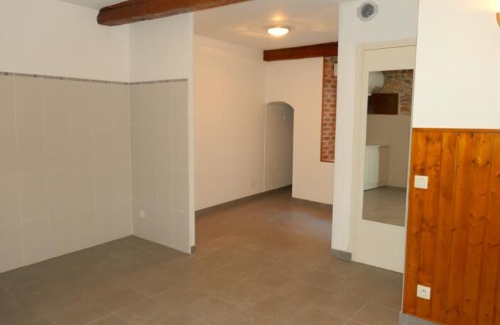 A LOUER - Studio - Centre-ville de VIENNE (38200) — photo 2