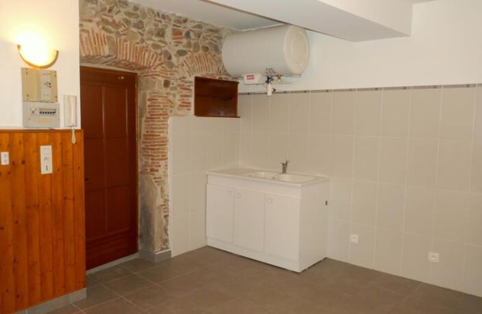 A LOUER - Studio - Centre-ville de VIENNE (38200) — photo 3