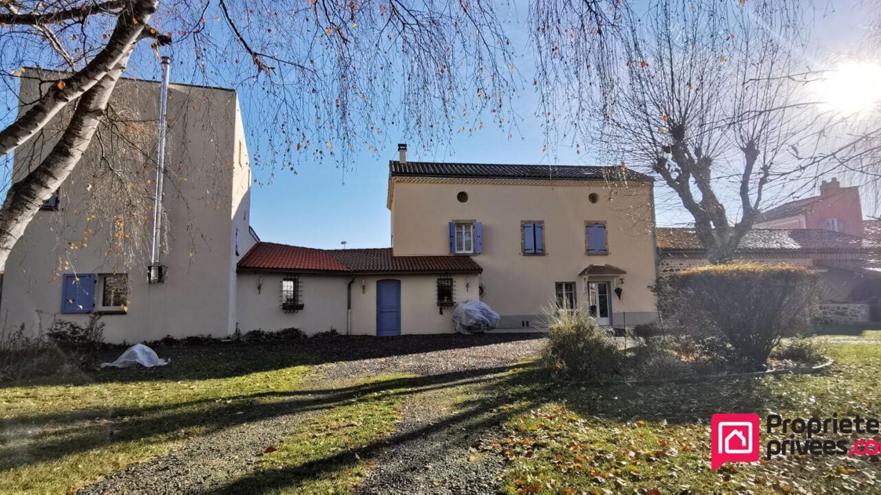 maison 11 pièces 242 m2 à vendre à Varennes-sur-Usson (63500)