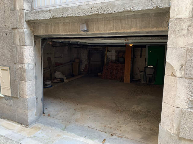 GARAGE FERMÉ - QUARTIER DES BADERNES - CAHORS — photo du bien