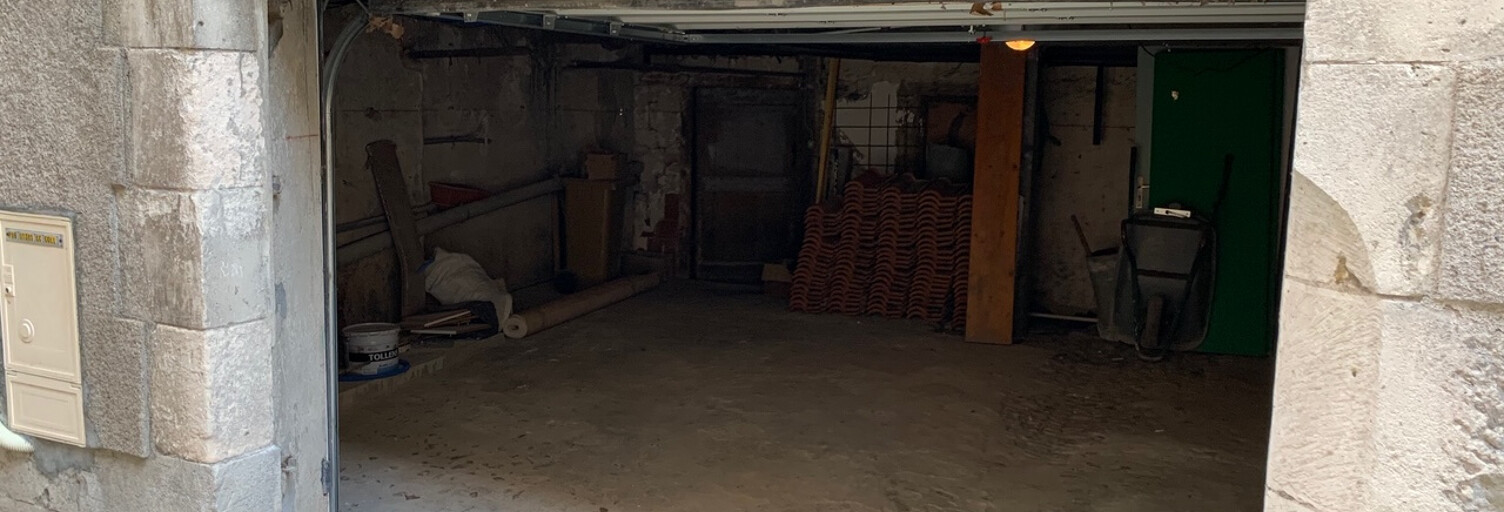 Garage  34 m² à louer à Cahors (46000)