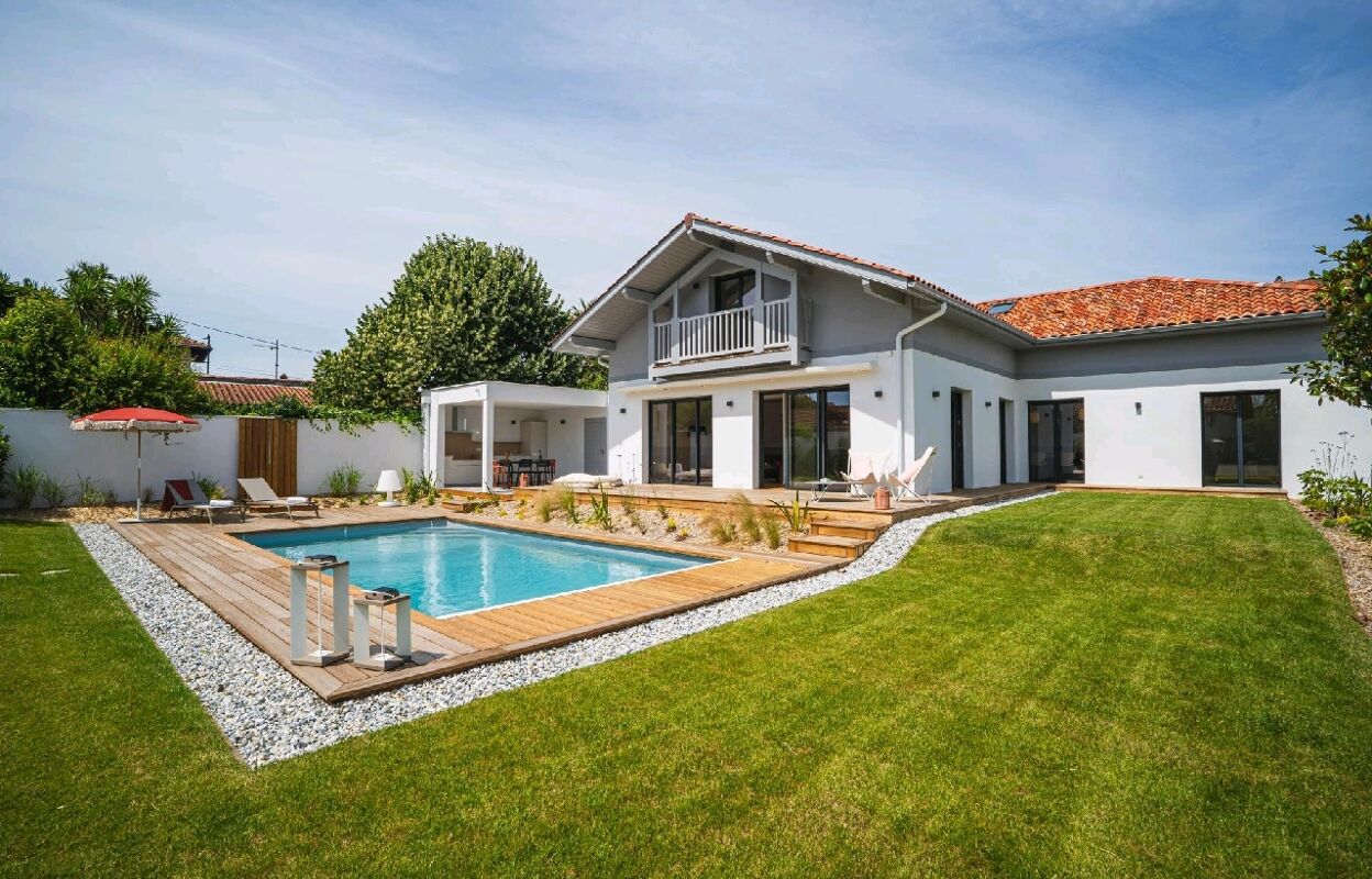 maison 6 pièces 203 m2 à vendre à Anglet (64600)