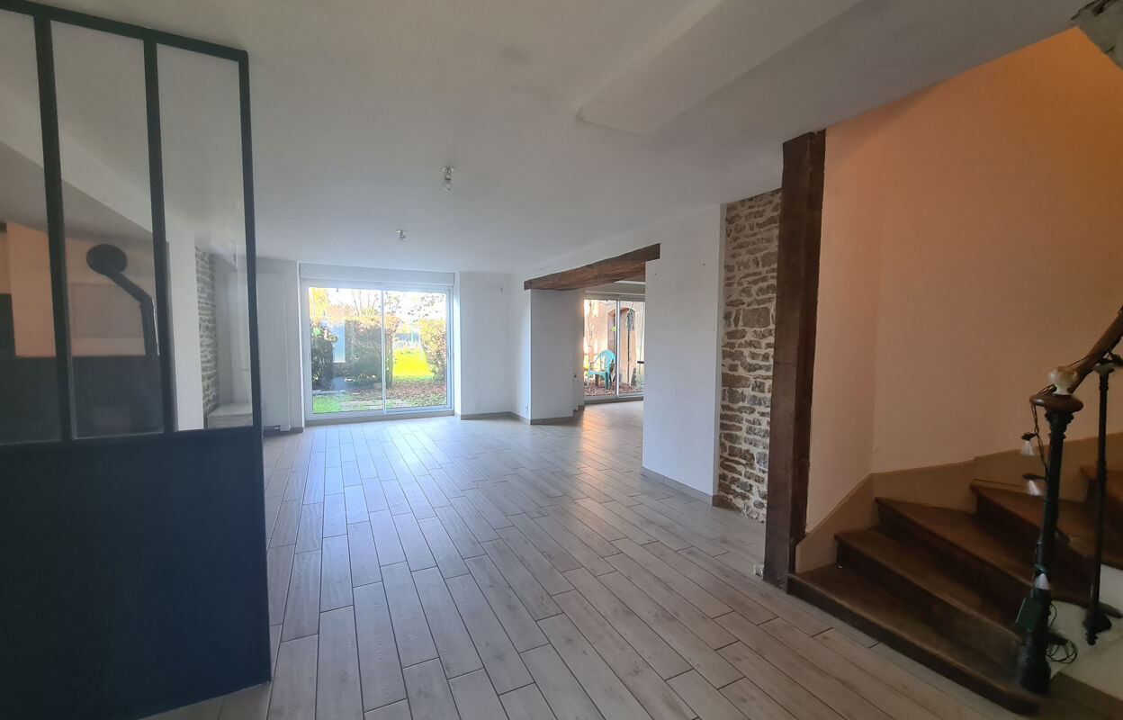 maison 7 pièces 185 m2 à vendre à Rougemont (25680)