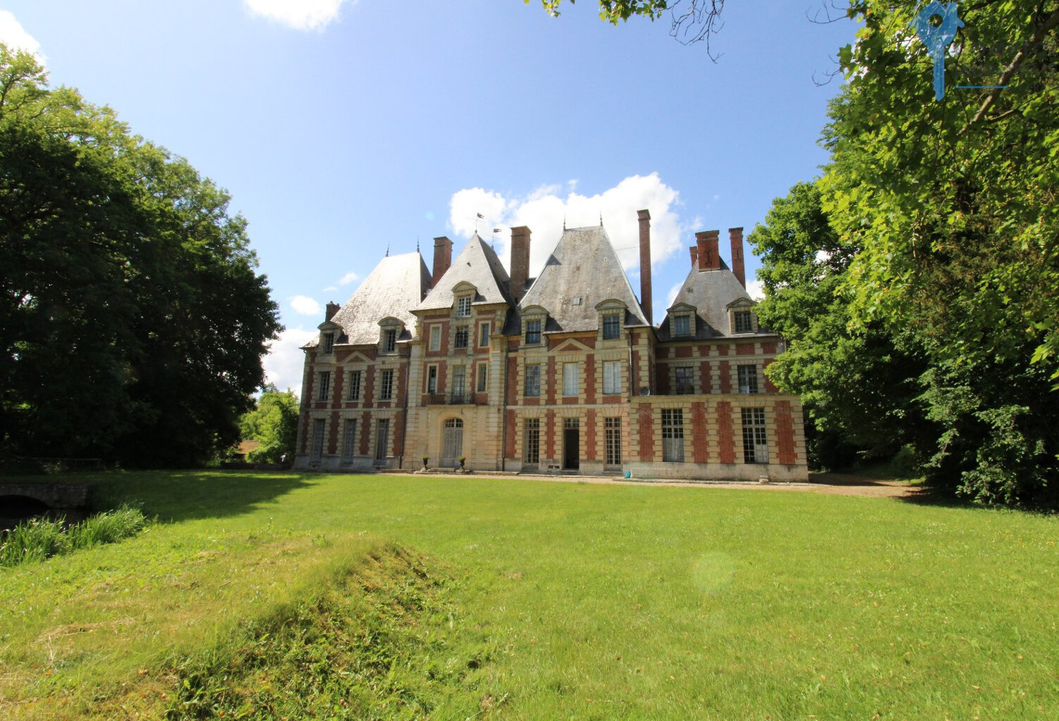 Dpt Eure (27) à vendre Château du 17 et 18ème siècle et ses — photo 1