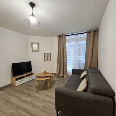 Appartement 4 pièces 1200 €