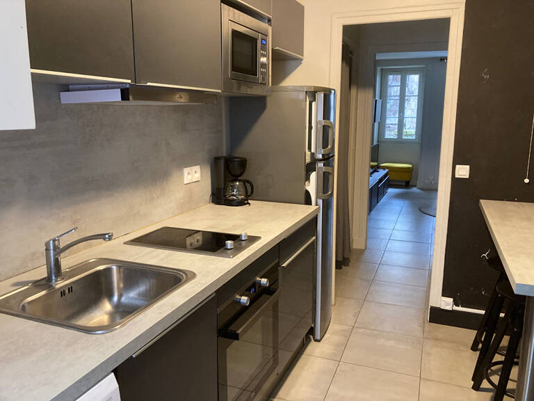 A VENDRE LA ROCHELLE CENTRE VILLE APPARTEMENT 27M2 MEUBLE — photo 1