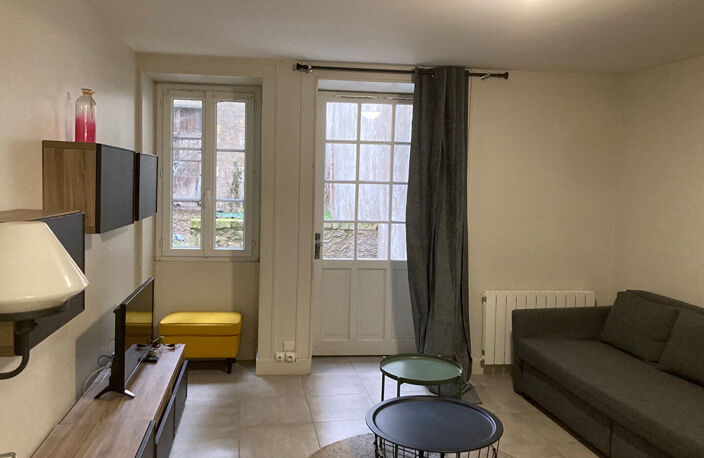 A VENDRE LA ROCHELLE CENTRE VILLE APPARTEMENT 27M2 MEUBLE — photo 2
