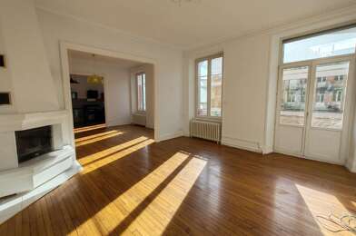 Appartement 6 pièces 257000 €