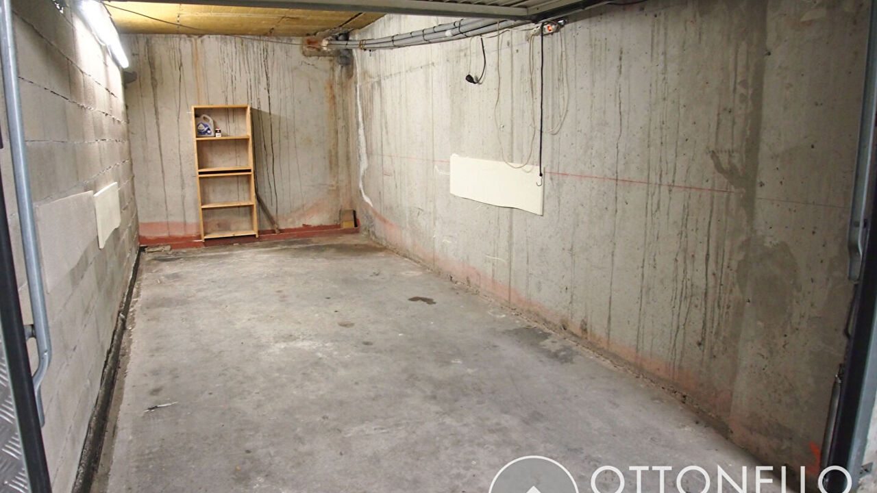 garage  pièces 15 m2 à vendre à Fréjus (83600)