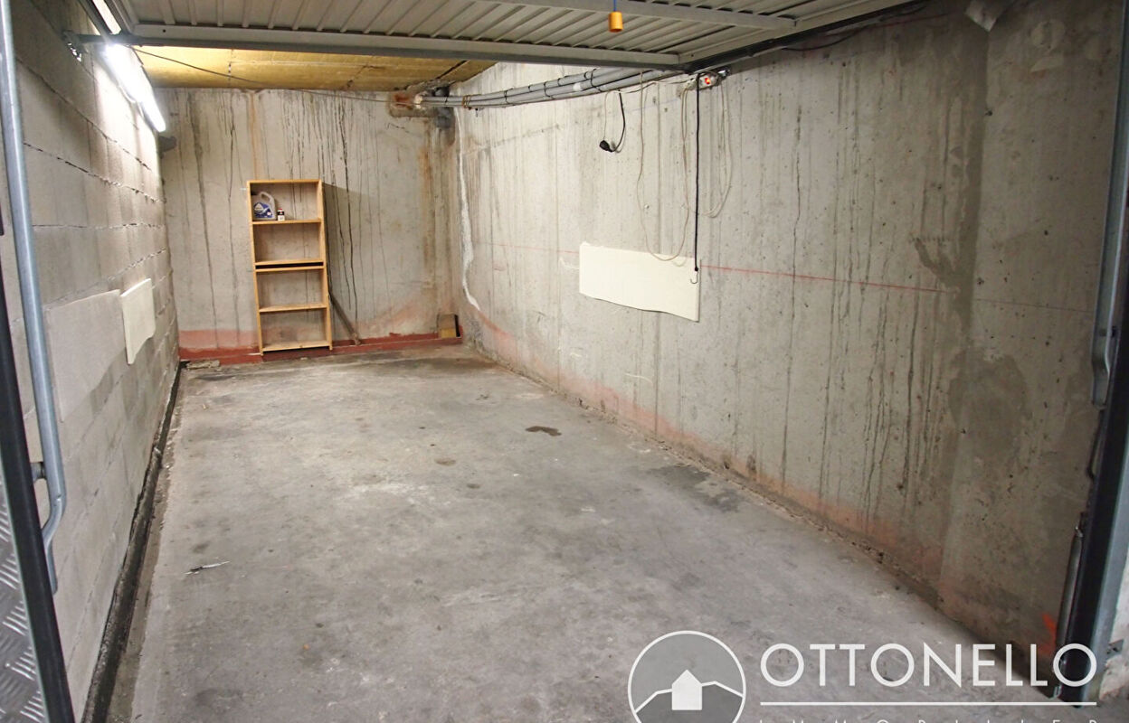 garage  pièces 15 m2 à vendre à Fréjus (83600)