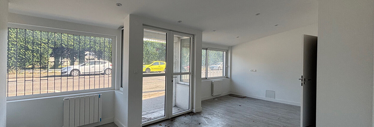 Commerce  35 m² à louer à Bordeaux (33300)